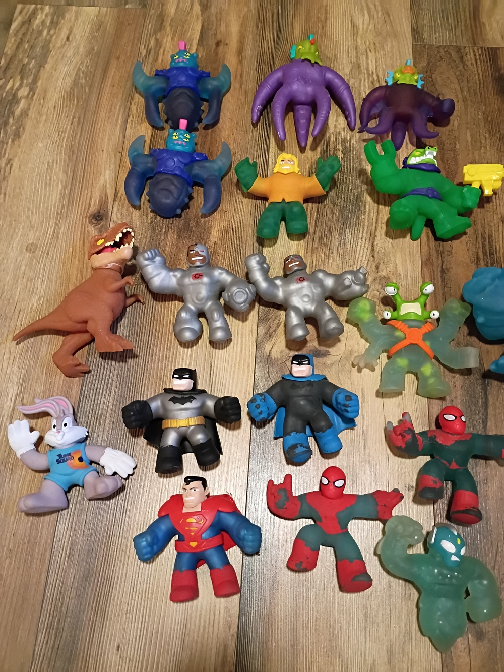 Mixed Kids Action Figure Set - Multi-Color Characters - Picture 2 of 4